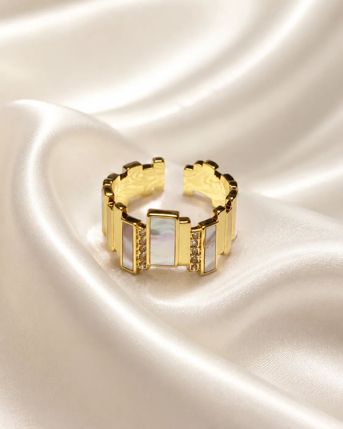 Zeiya Tone Triple-Row Bracelet – alternate angle
