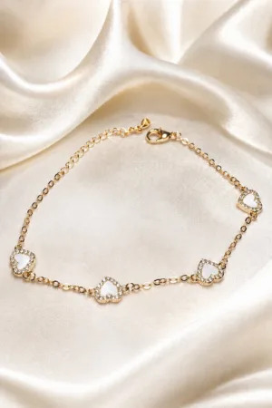 Zeiya Heart Charm Bracelet – detail view